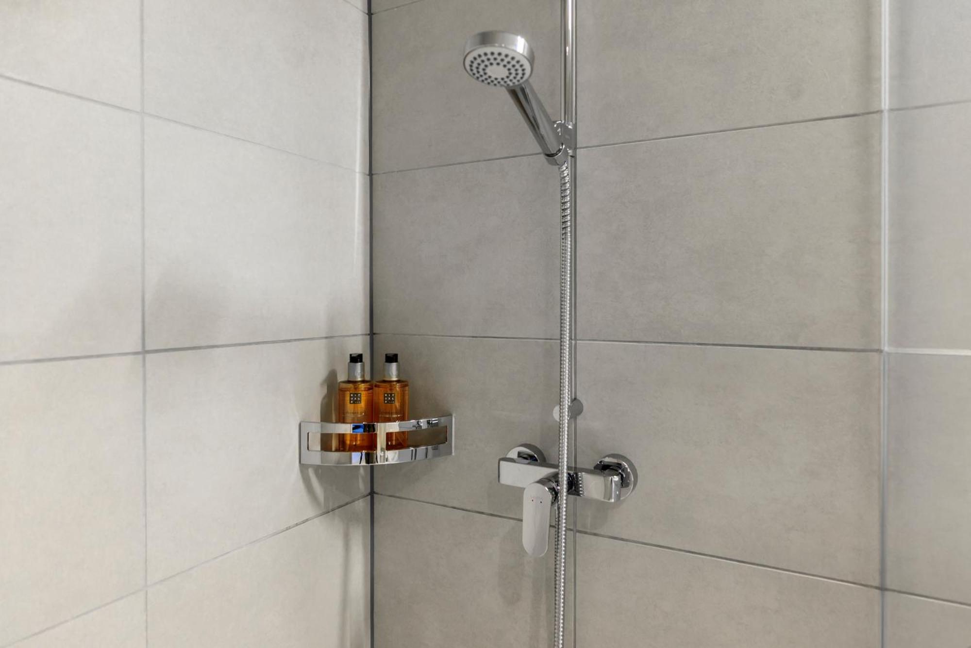 Ariv Design Hotel Zug Steinhausen Exteriör bild